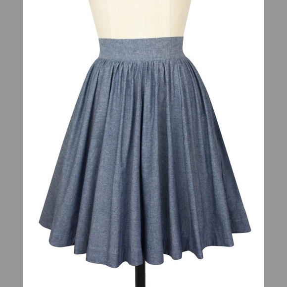 Size 6 Trashy Diva Chambray Skirt - Picture 1 of 4